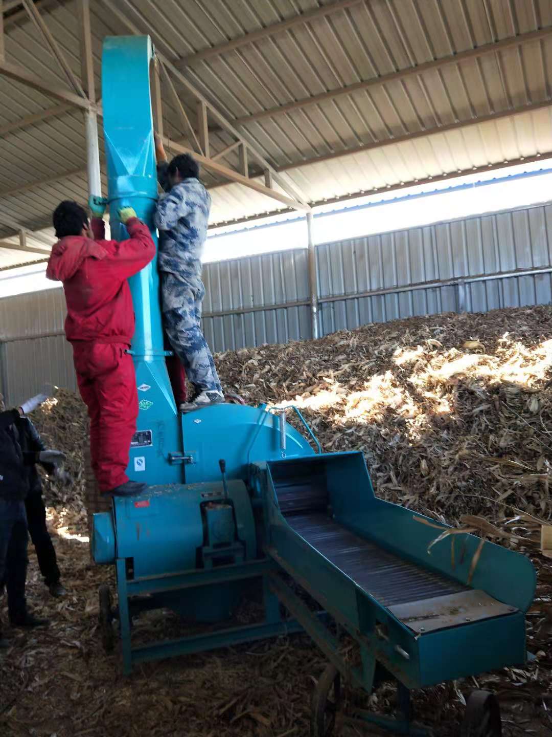 廣西柳州10噸新型鍘草揉搓機(jī)多少錢一臺(tái)？